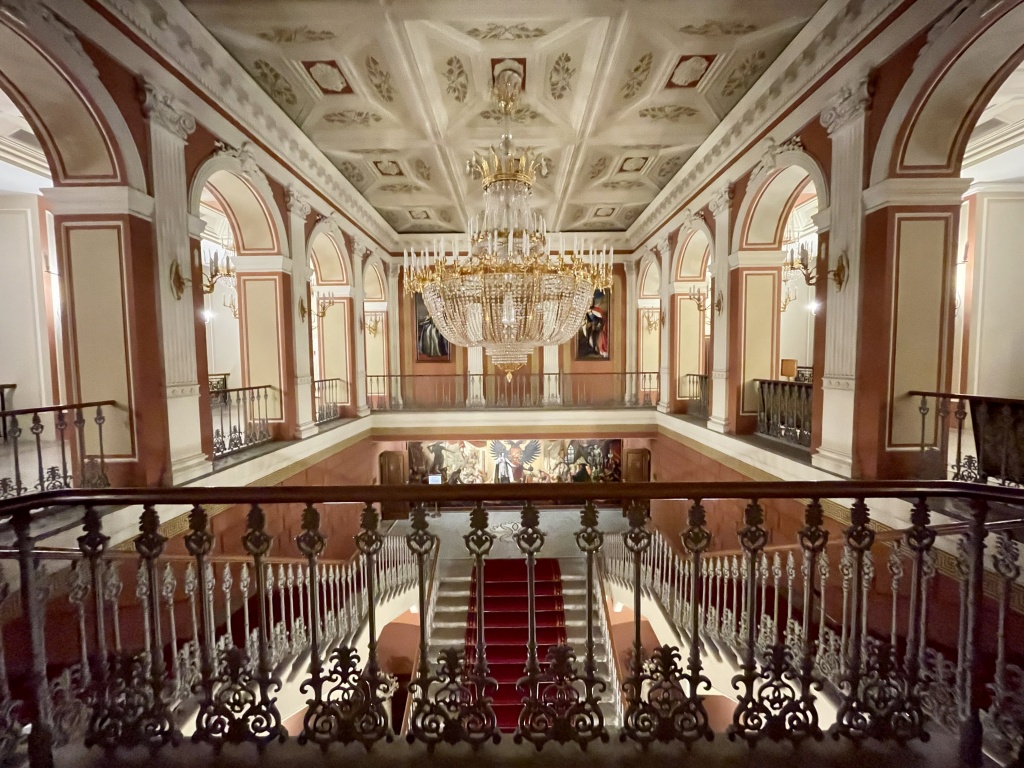 Дворцы и особняки Петербурга